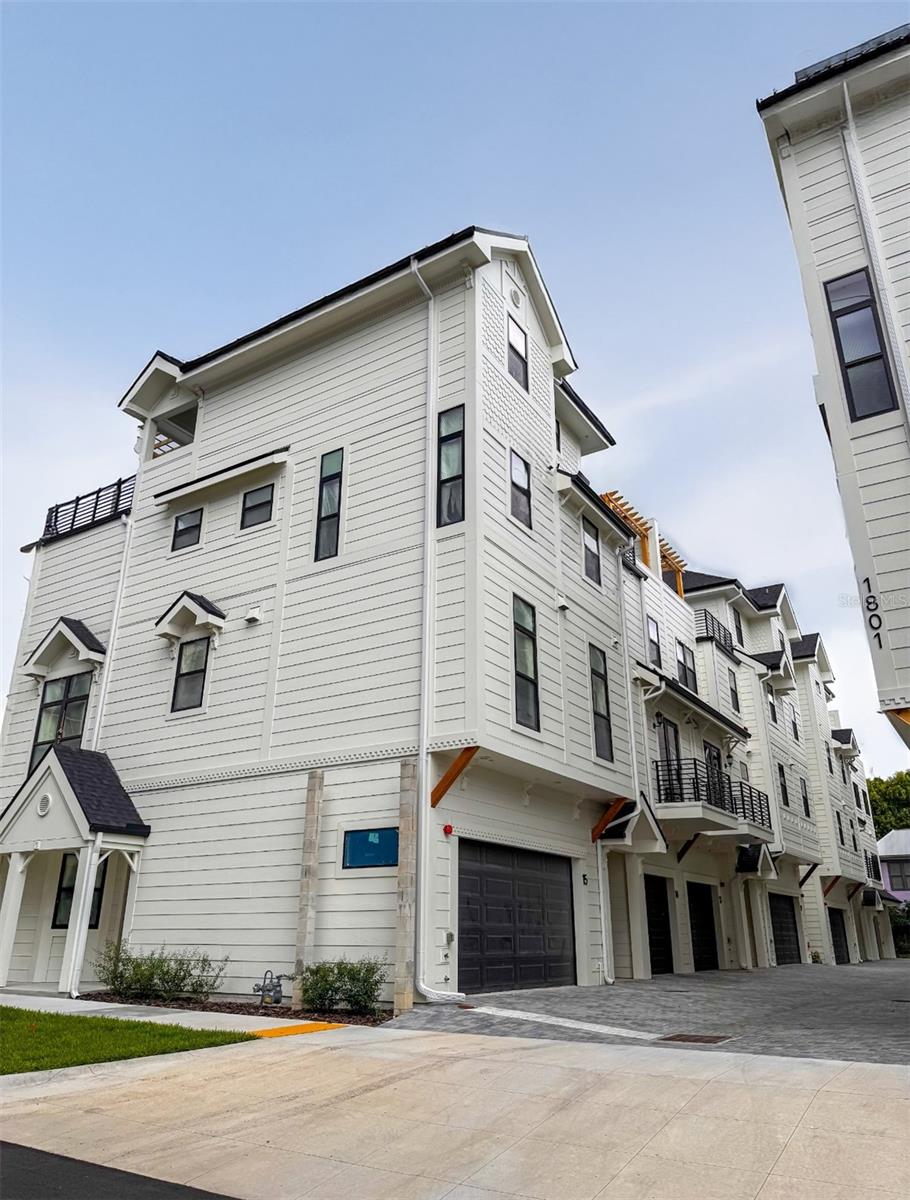1801 N Morgan Street 10