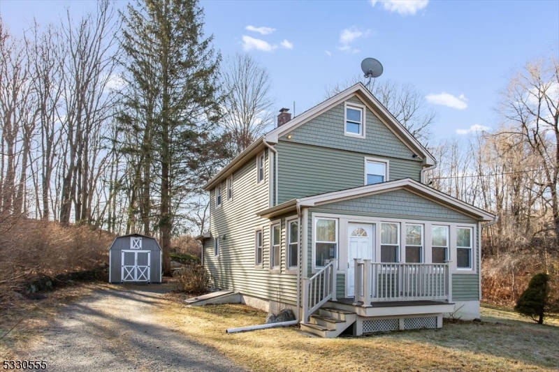 9 Hart St