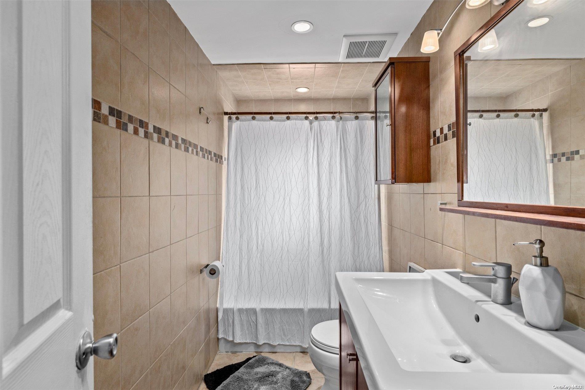 532 Cedarhurst Avenue