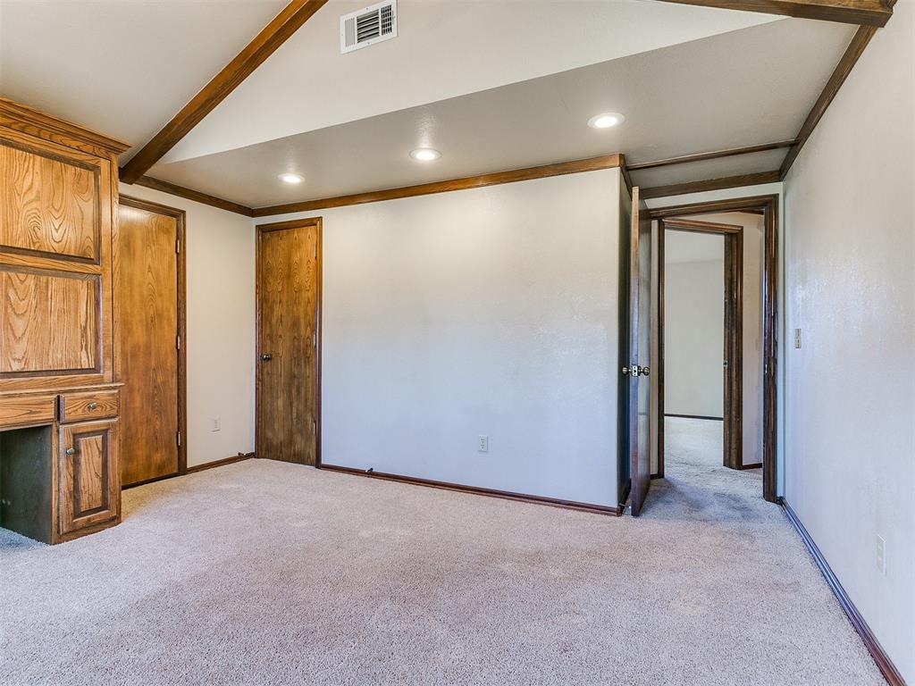 9901 Woodview Drive