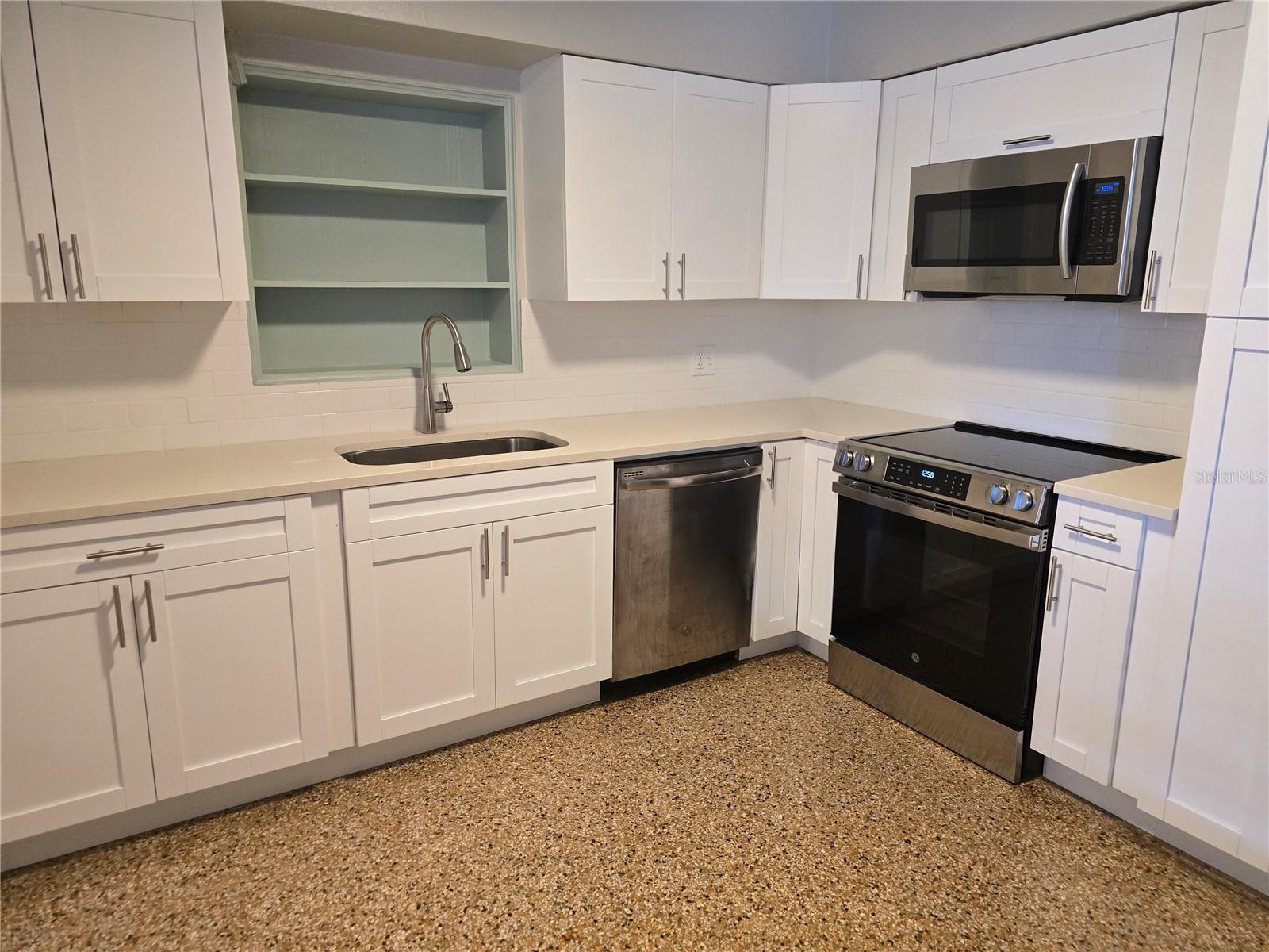 3421 W Abdella Street