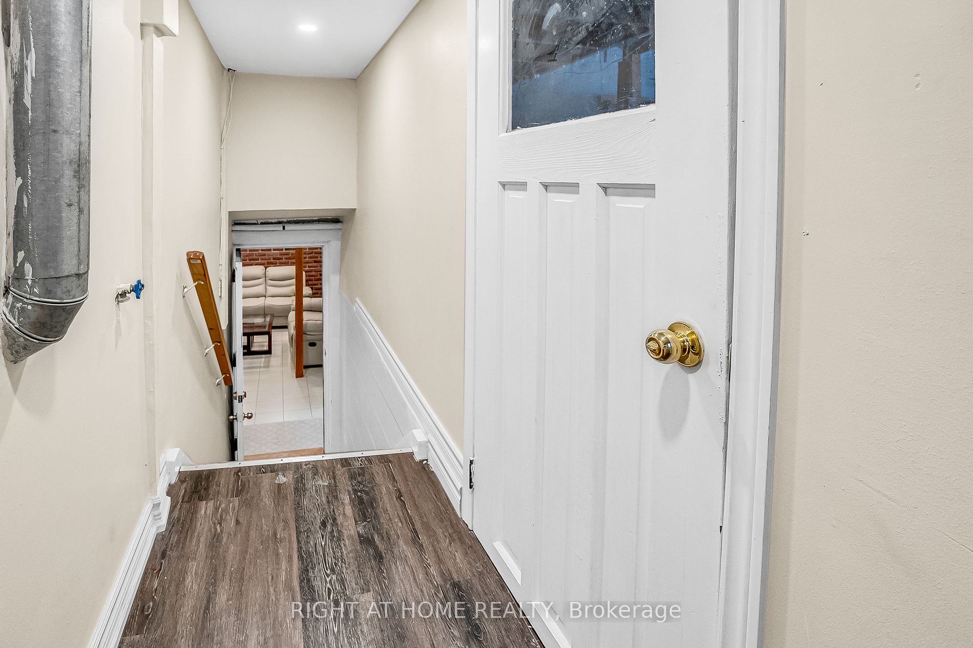 288 Huntsmill Blvd Bsmt