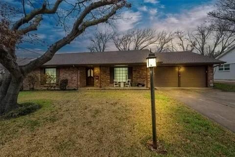 Charming home on a spacious 0.24-acre lot in Fort Worth, TX with brand new HVAC. This unique property features 3 bedrooms 2 bathrooms and a finished area of 2,000 sq.ft with large bedrooms with many renovations. With a large lot size and a convenient location, this property offers endless possibilities for potential buyers looking to make it their own. Home also includes a reverse osmosis water filtration system. Lifetime, transferable warranty on the foundation!