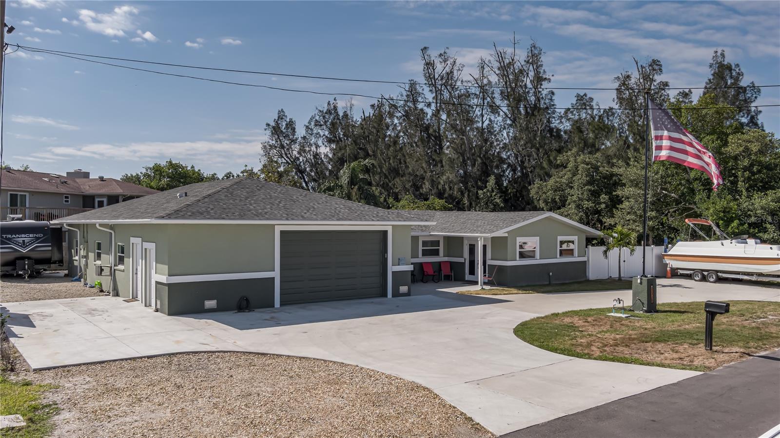 5318 Palmetto Point Drive