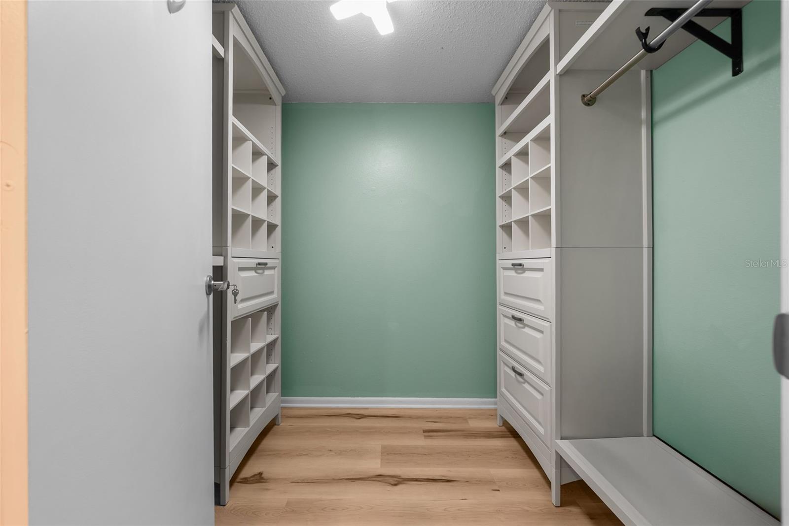 6061 Fairway Lane 1411