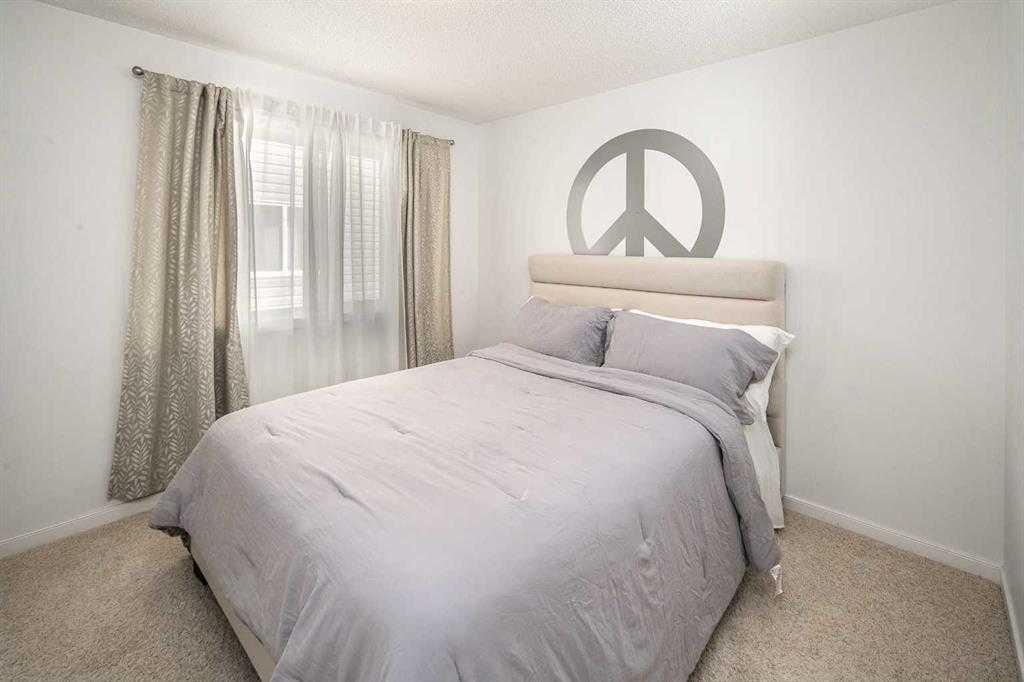 5 Panatella Square NW