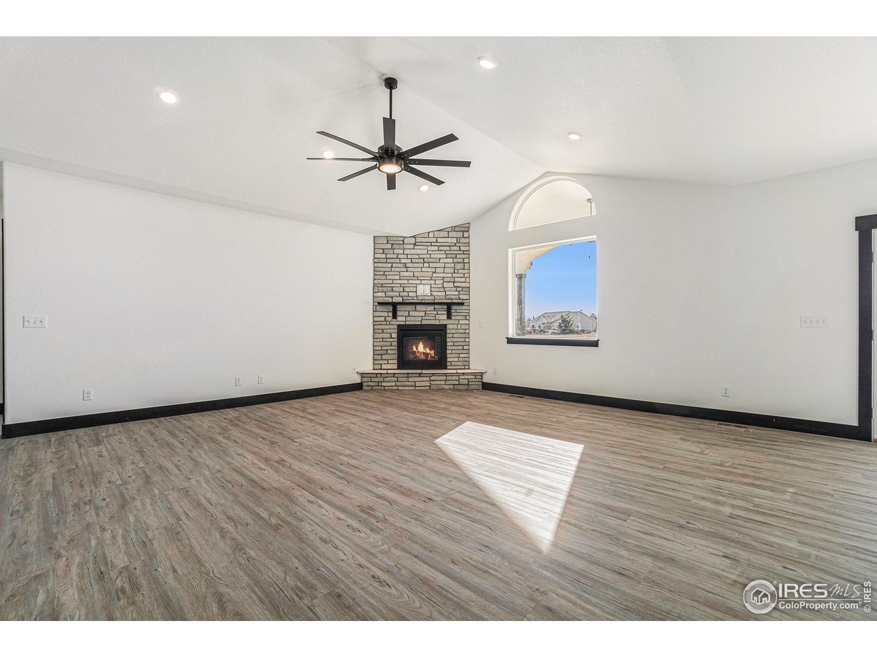 8759 Longs Peak Cir