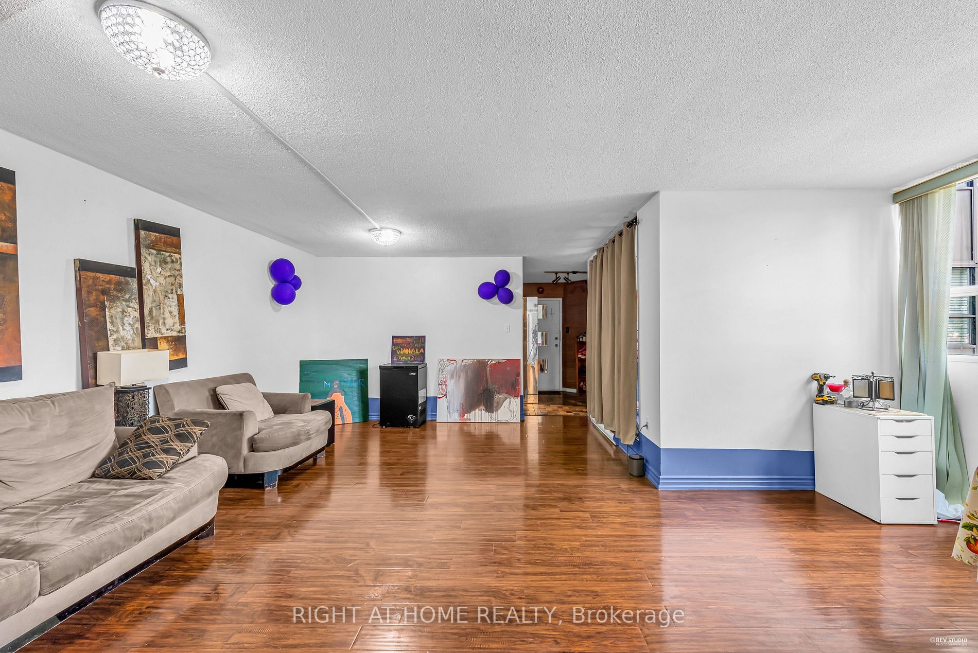 2323 Confederation Pkwy 408