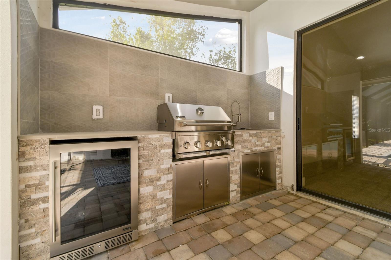 4915 Londonderry Drive