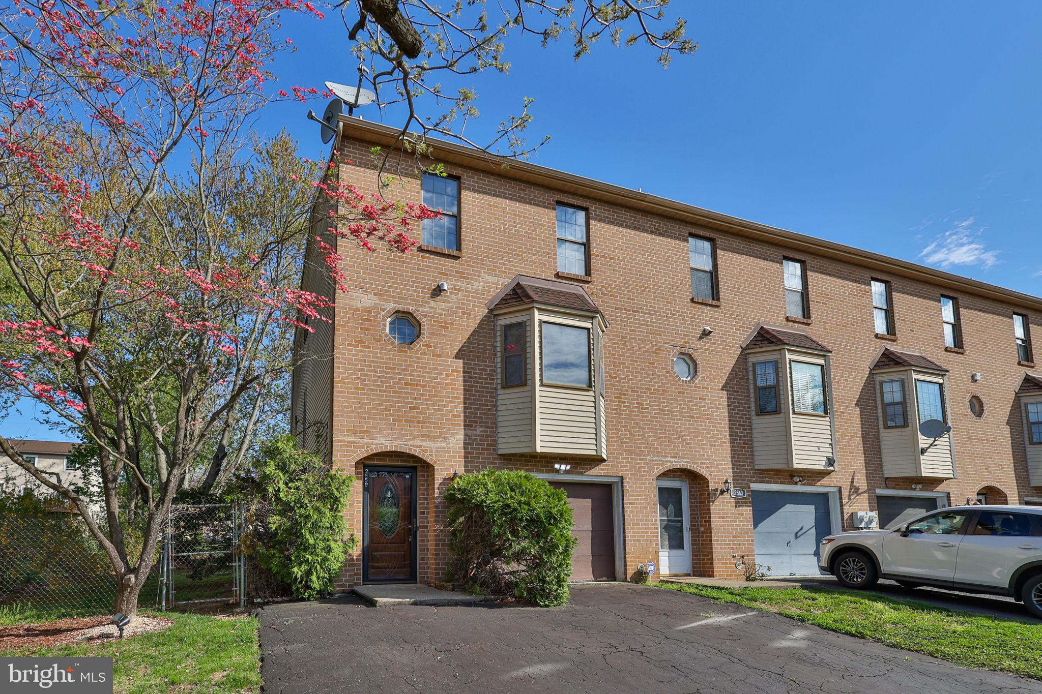 2559 Madison Ave  