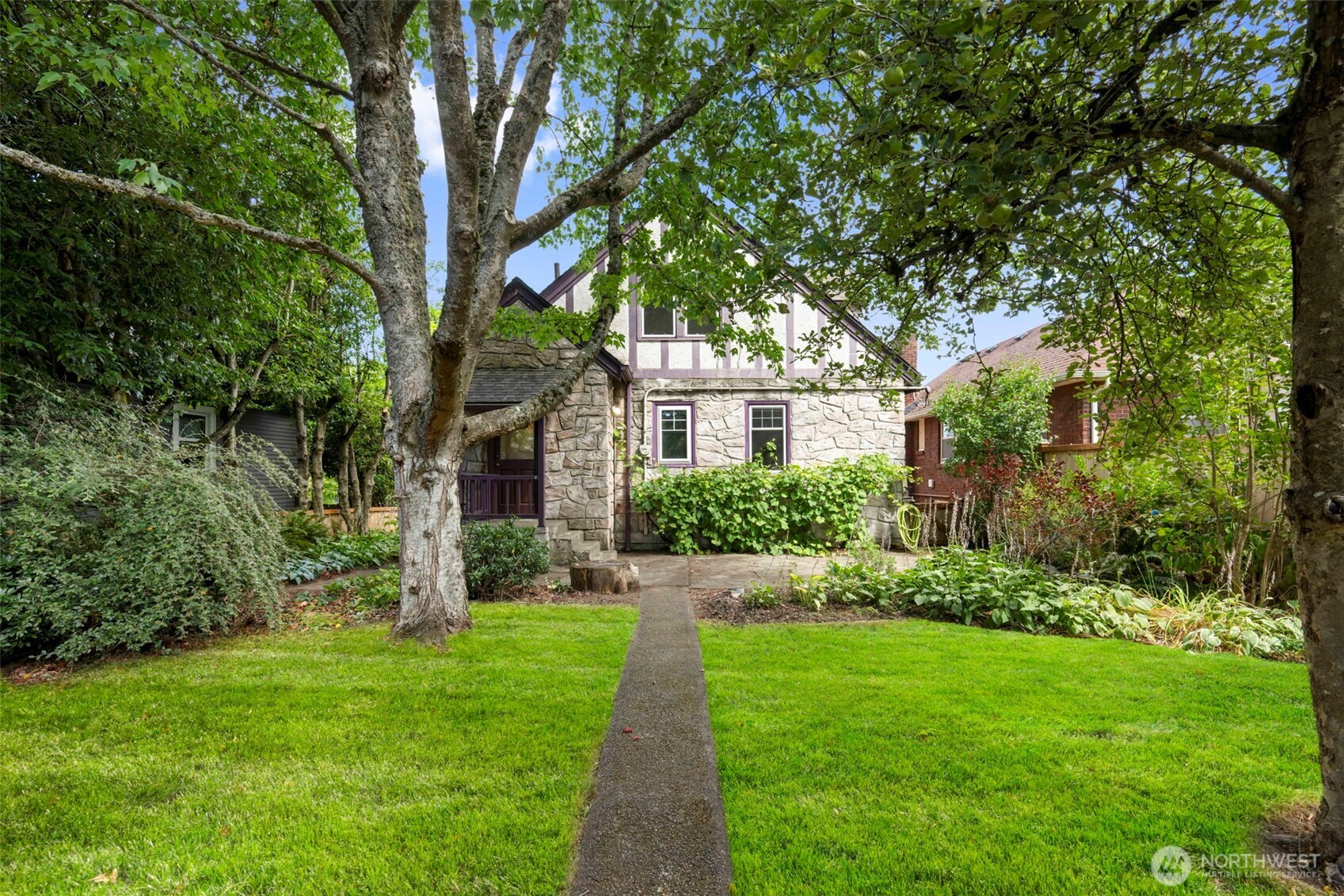 1047 NE 98th Street