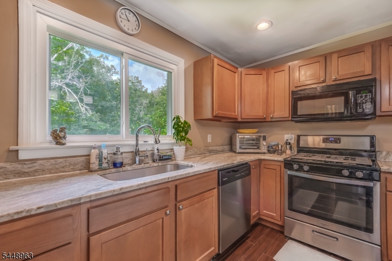 427 Mount Hermon Rd — photo 12 of 27