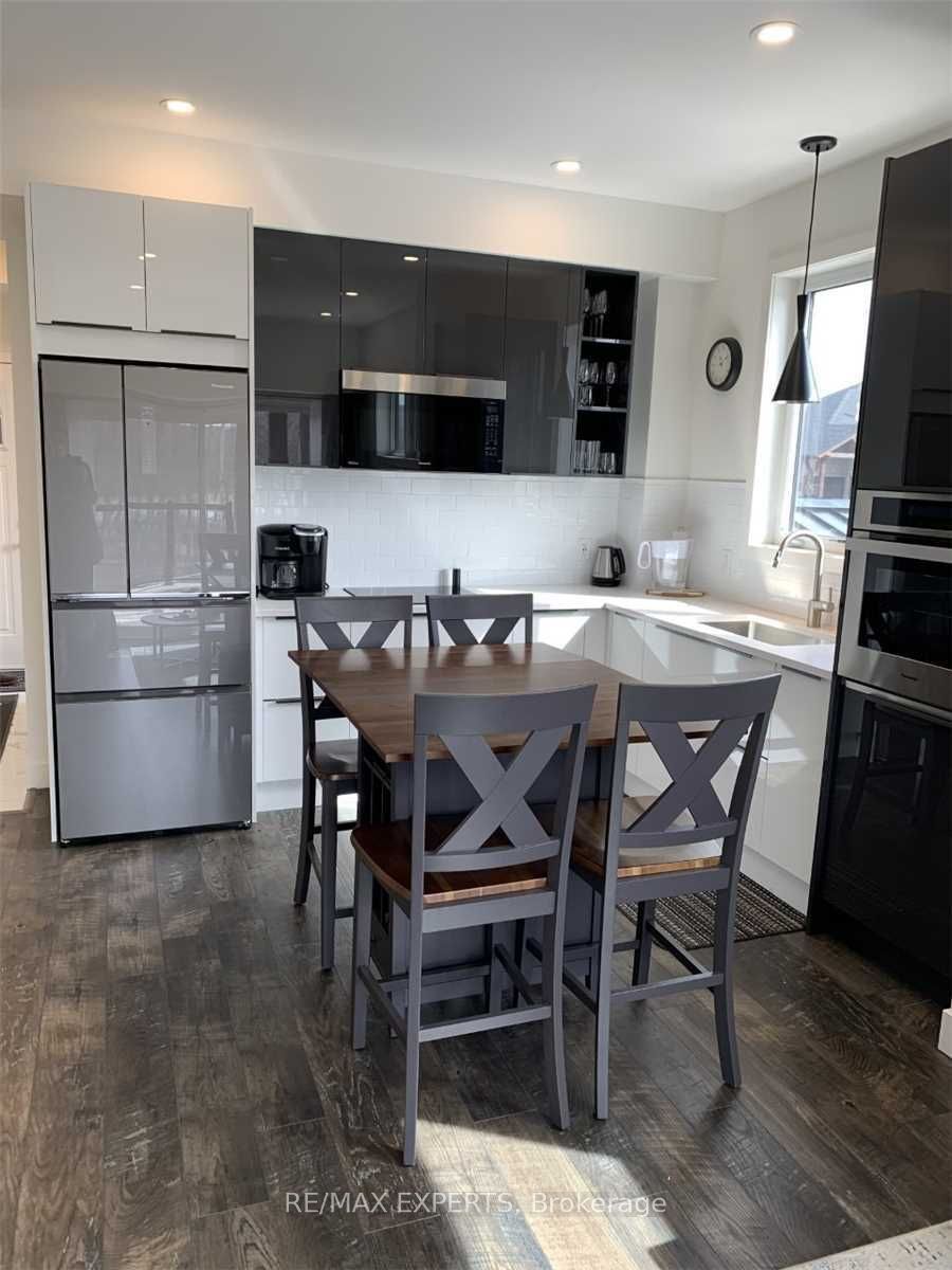 12 Beausoliel Lane 201