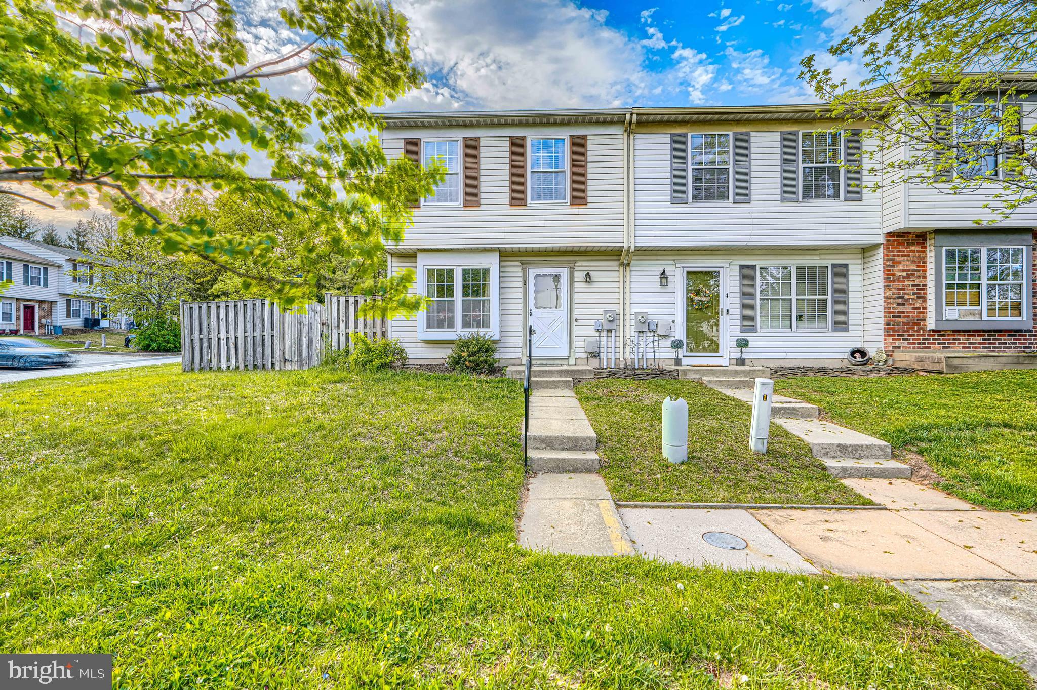 2 Chelmsford Ct  