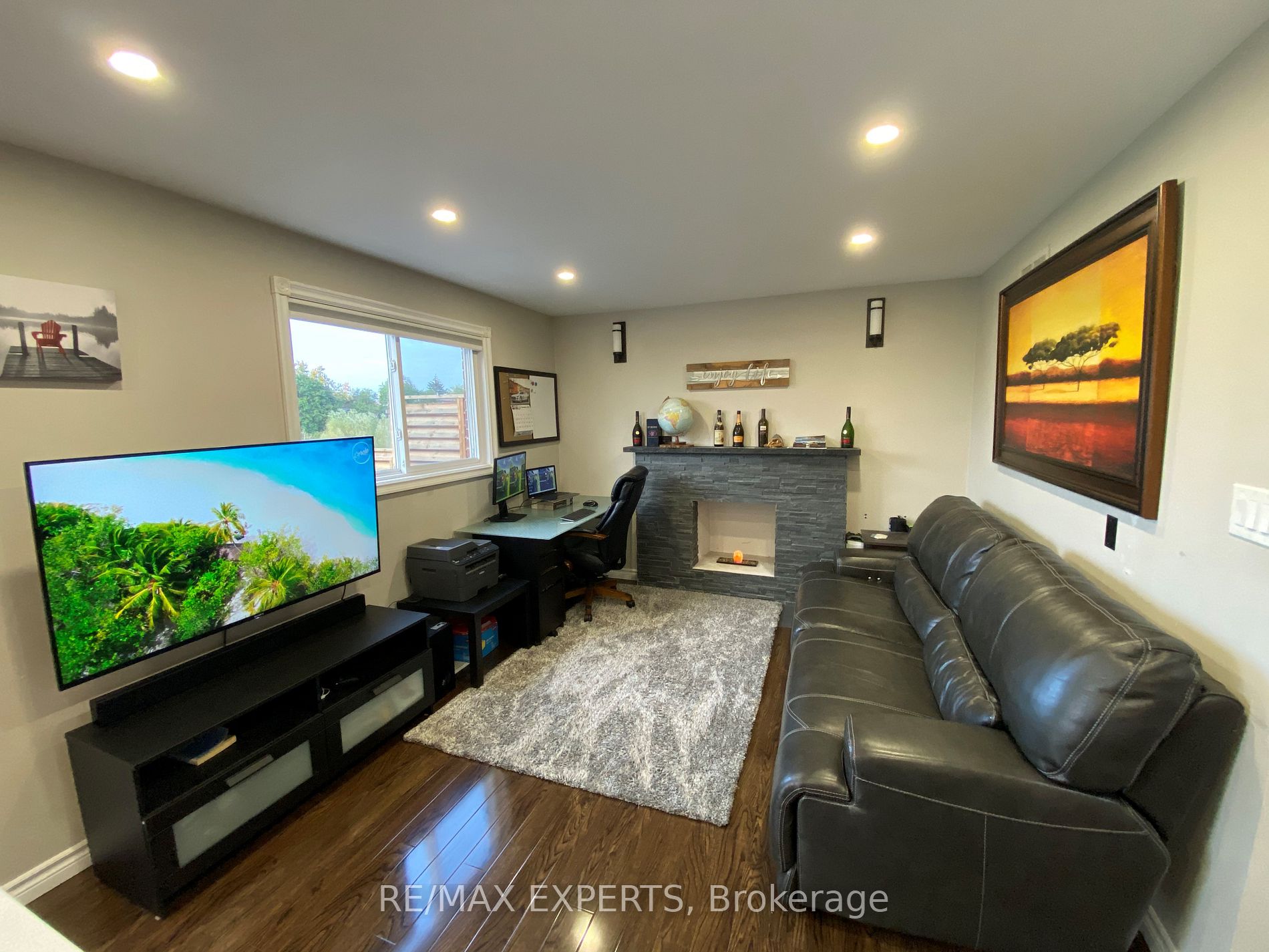 123 Albany Dr Main
