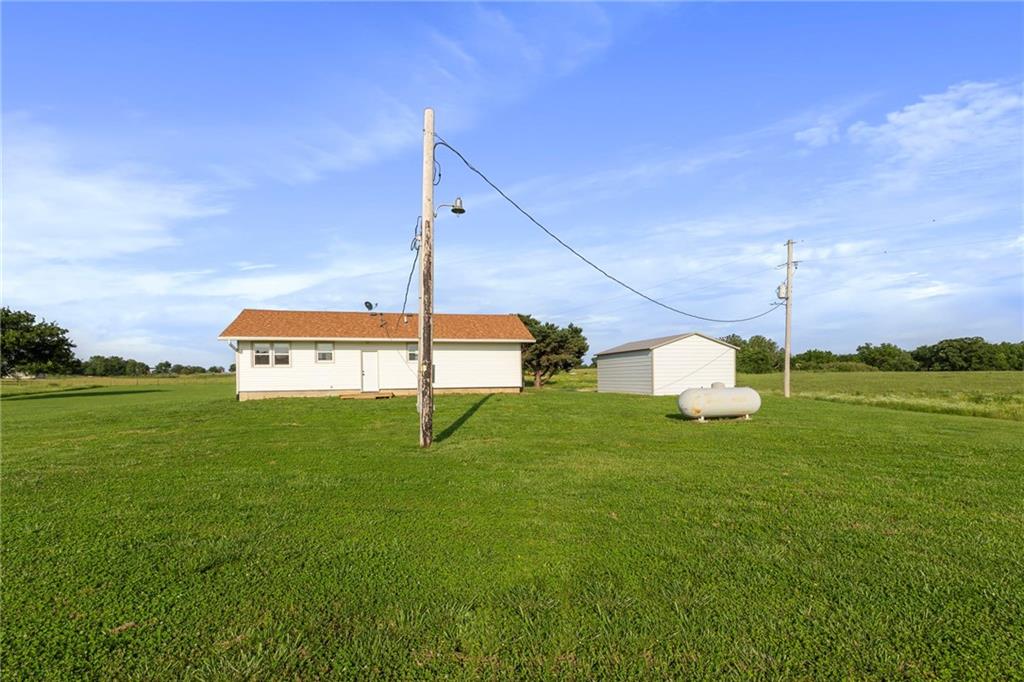 32241 NE Neosho Road