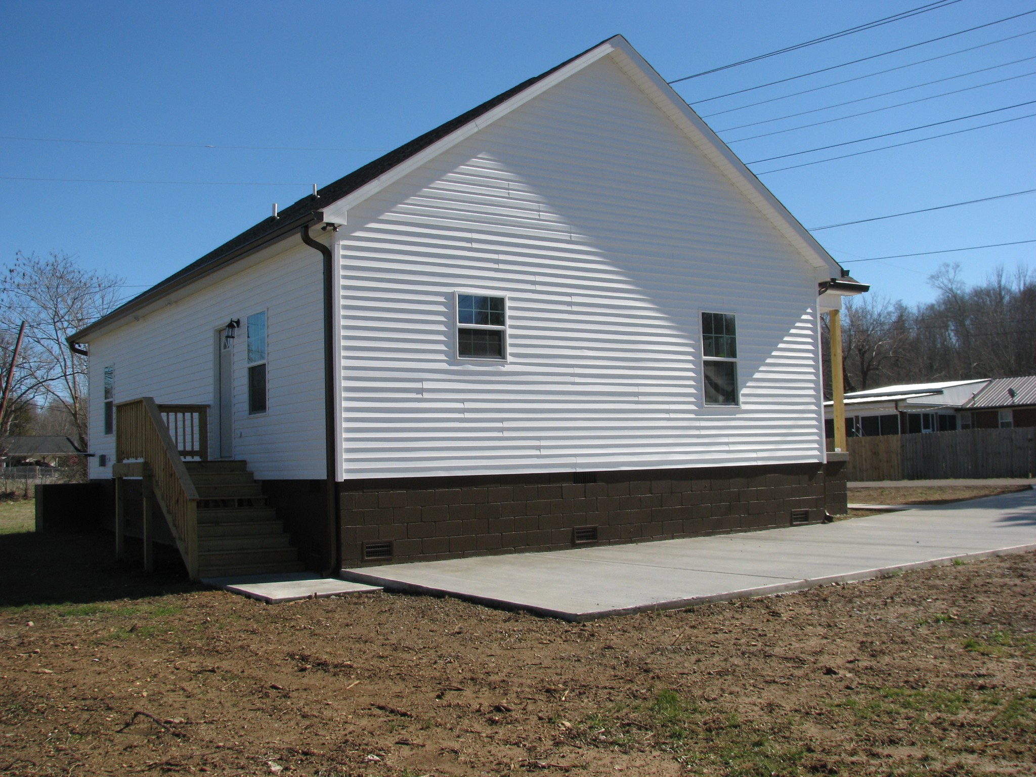 209 Armstrong St
