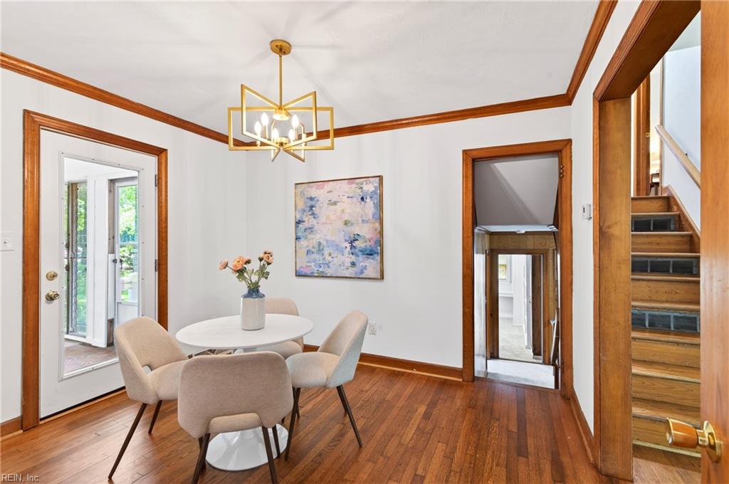 2 Larchmont Crescent