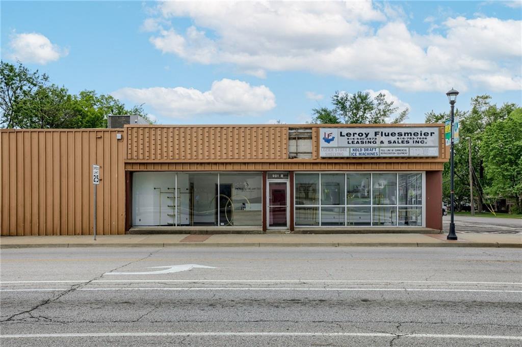 901 Main Street
