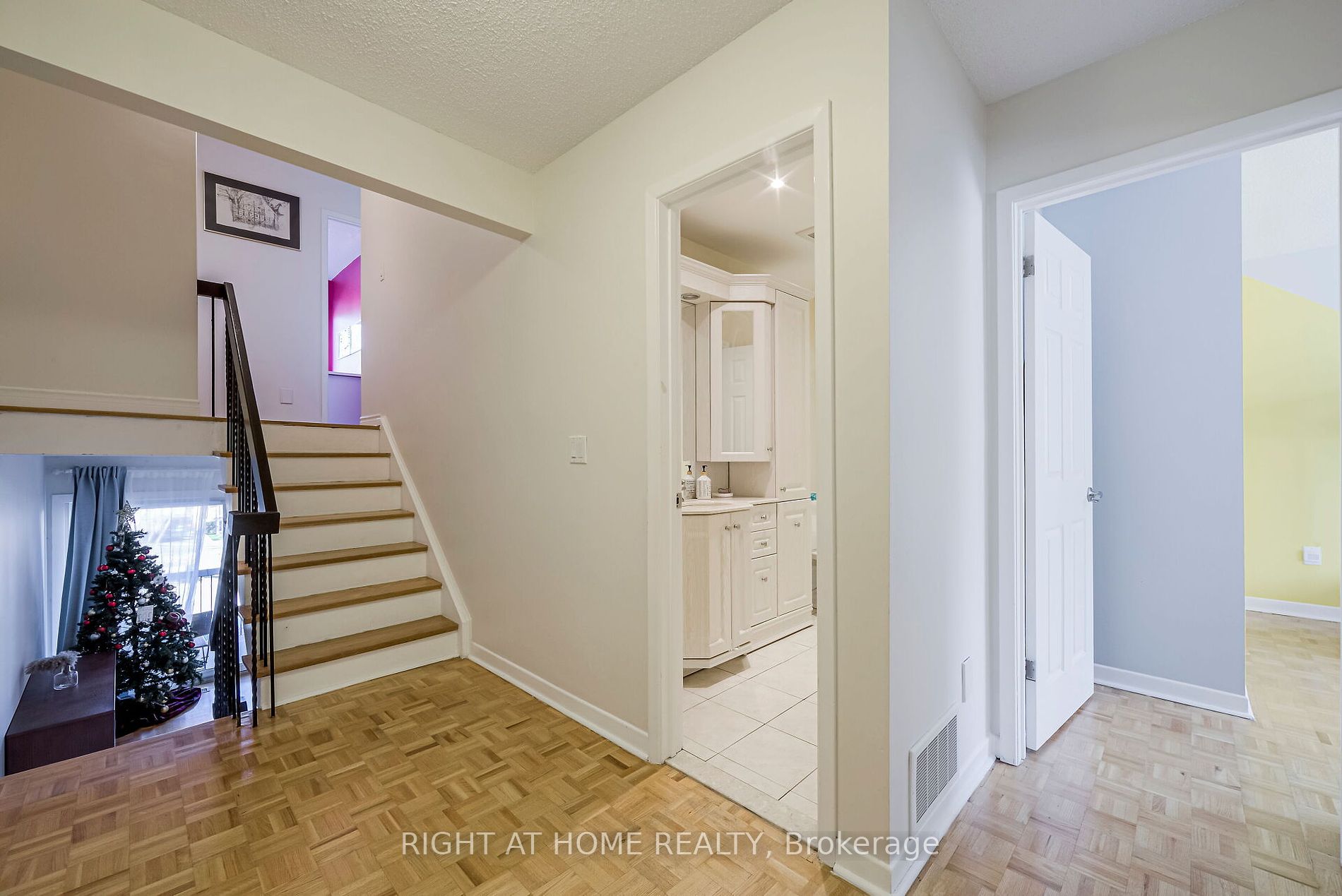 1380 Hampton St 1