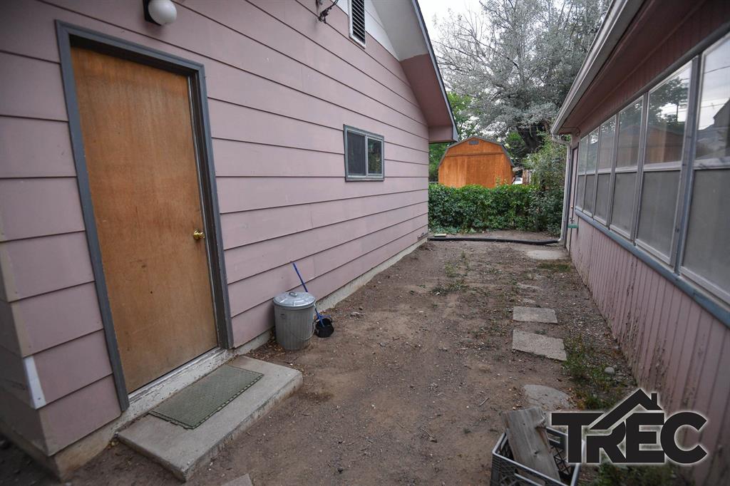908 Canyon Ave