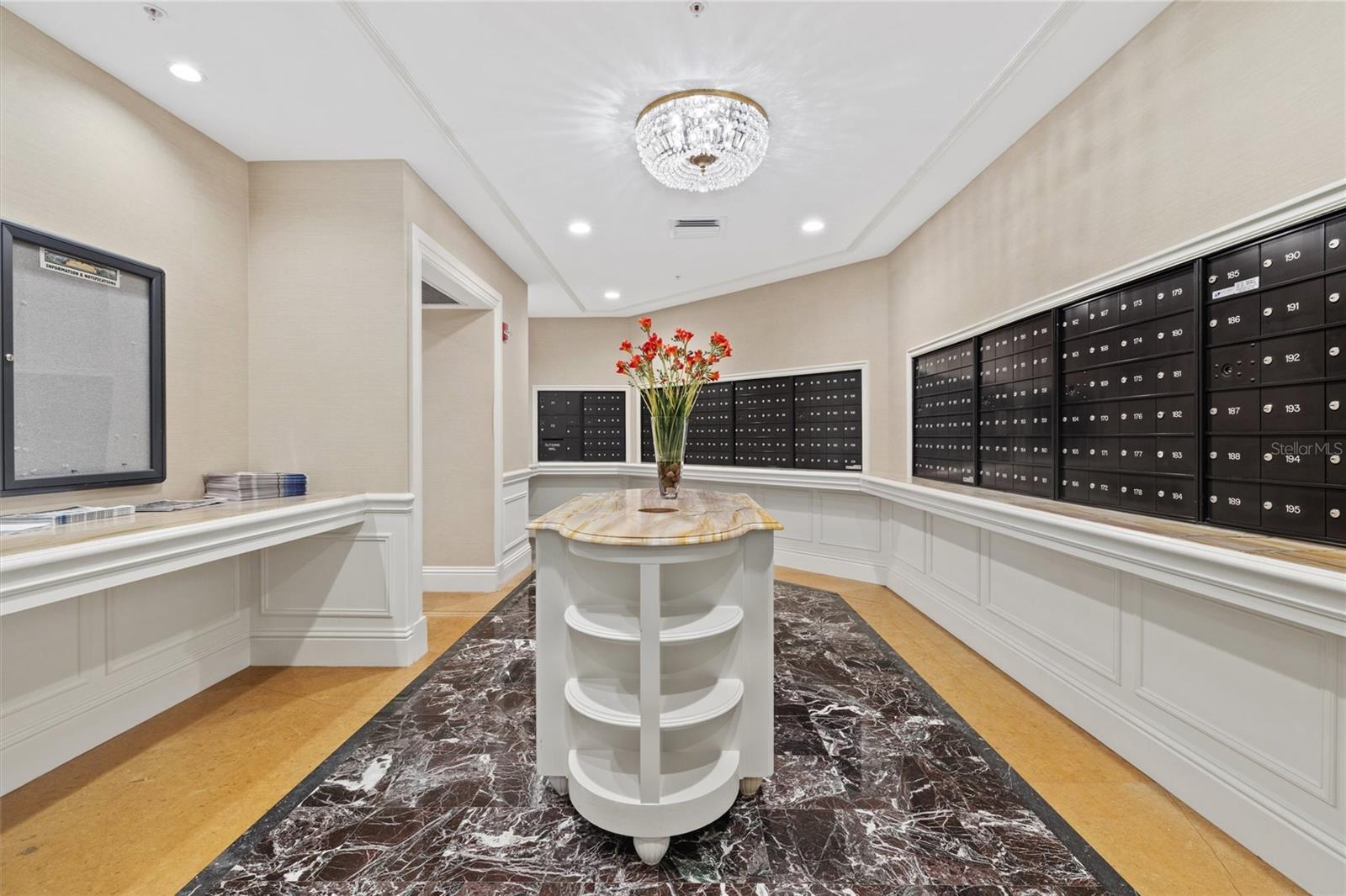 800 N Tamiami Trail 103