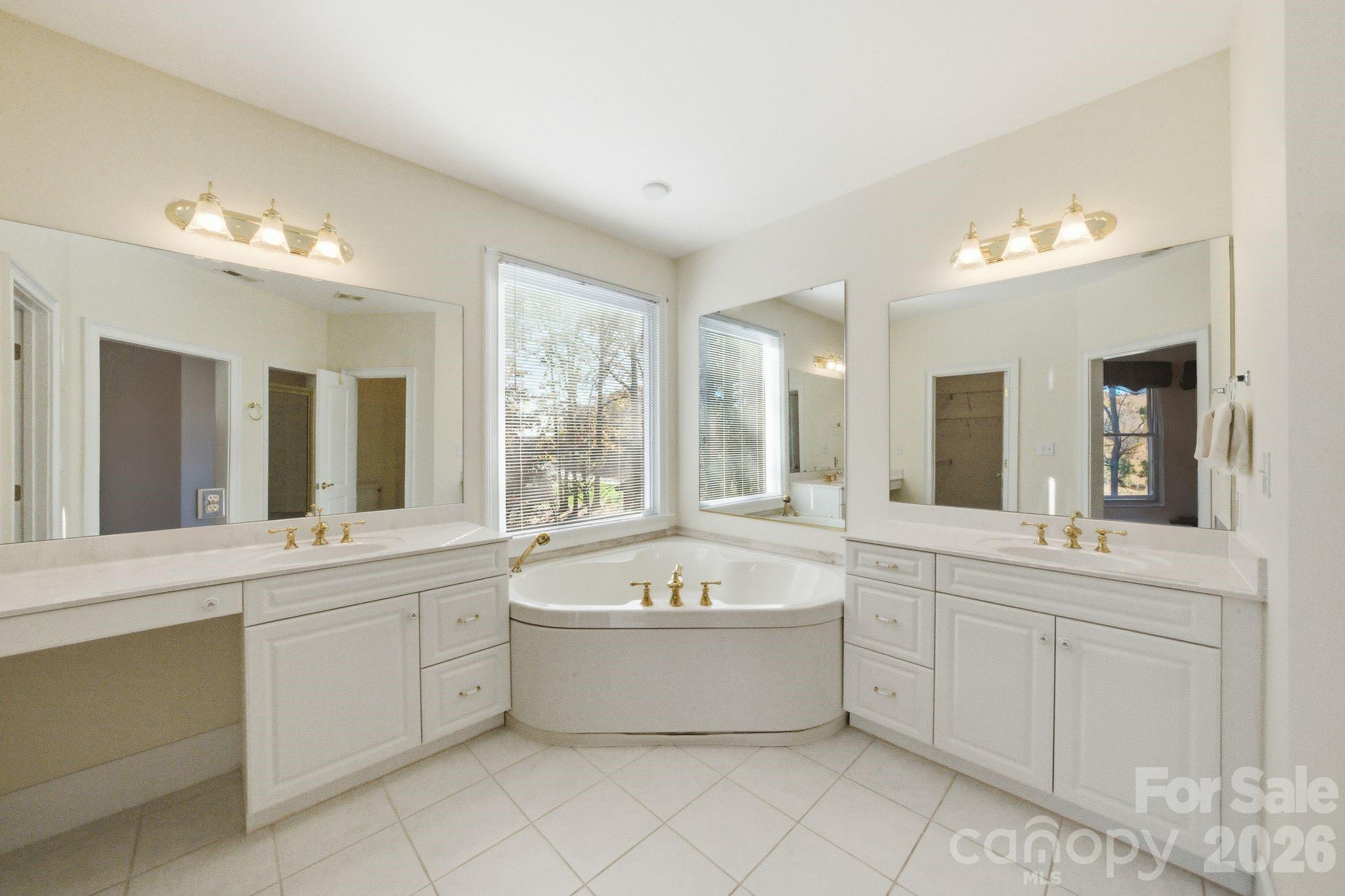 211 Harbor Ridge Drive