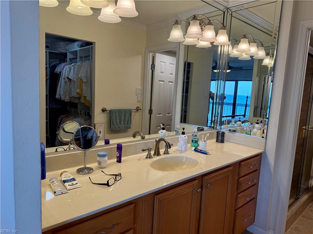 2830 Shore Drive 706