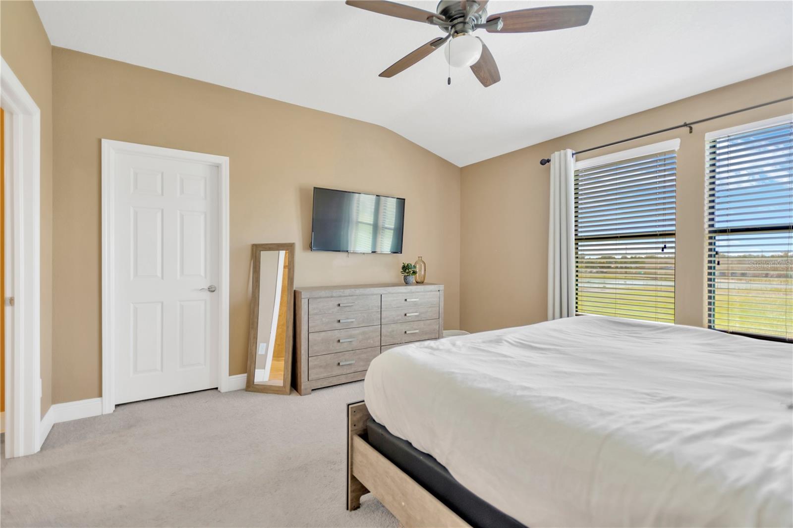 11632 Crowned Sparrow Lane