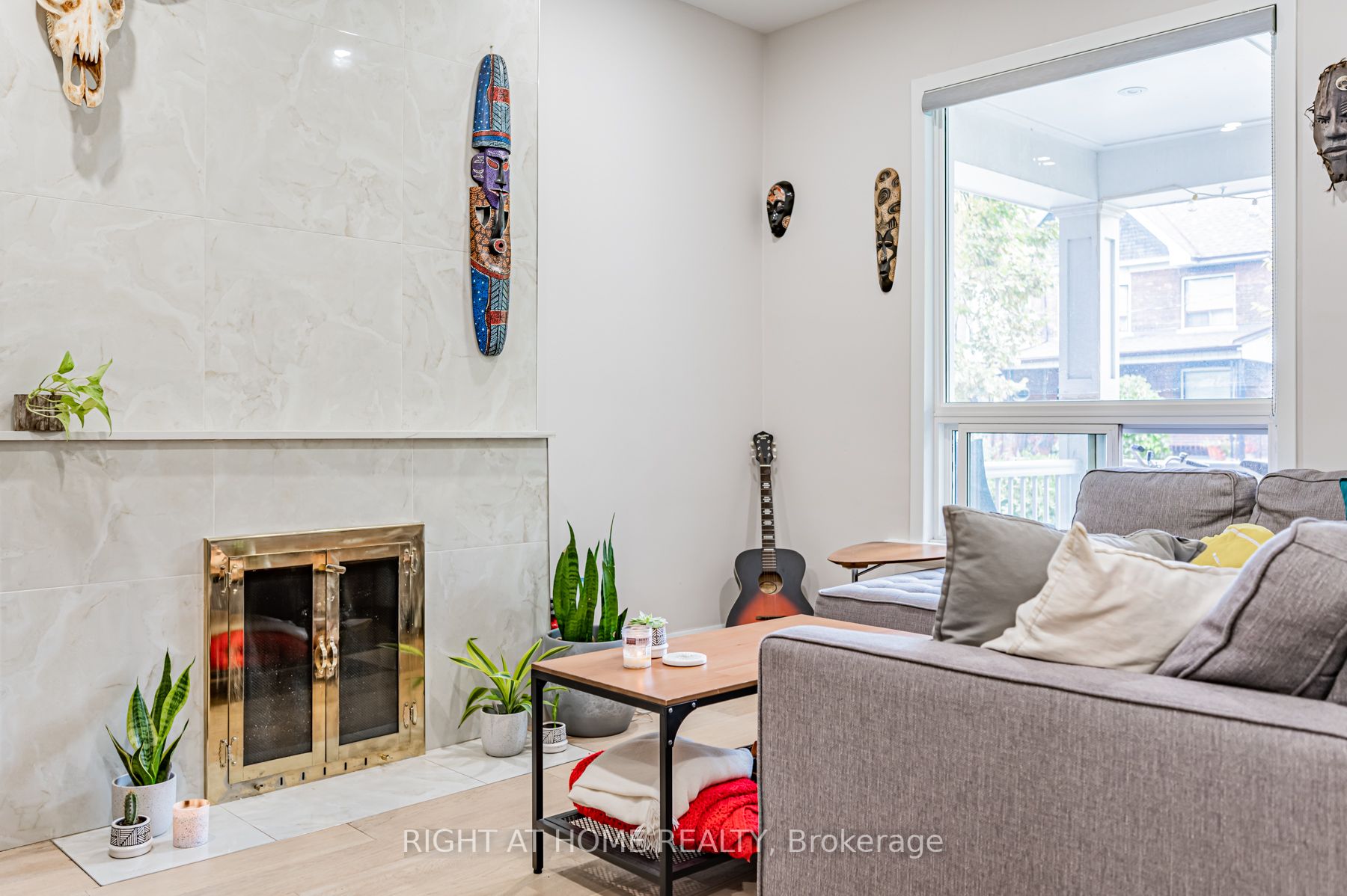 374 Crawford St Main