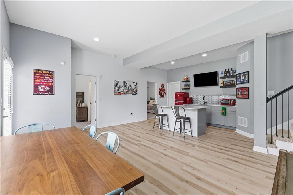 10512 N Euclid Avenue