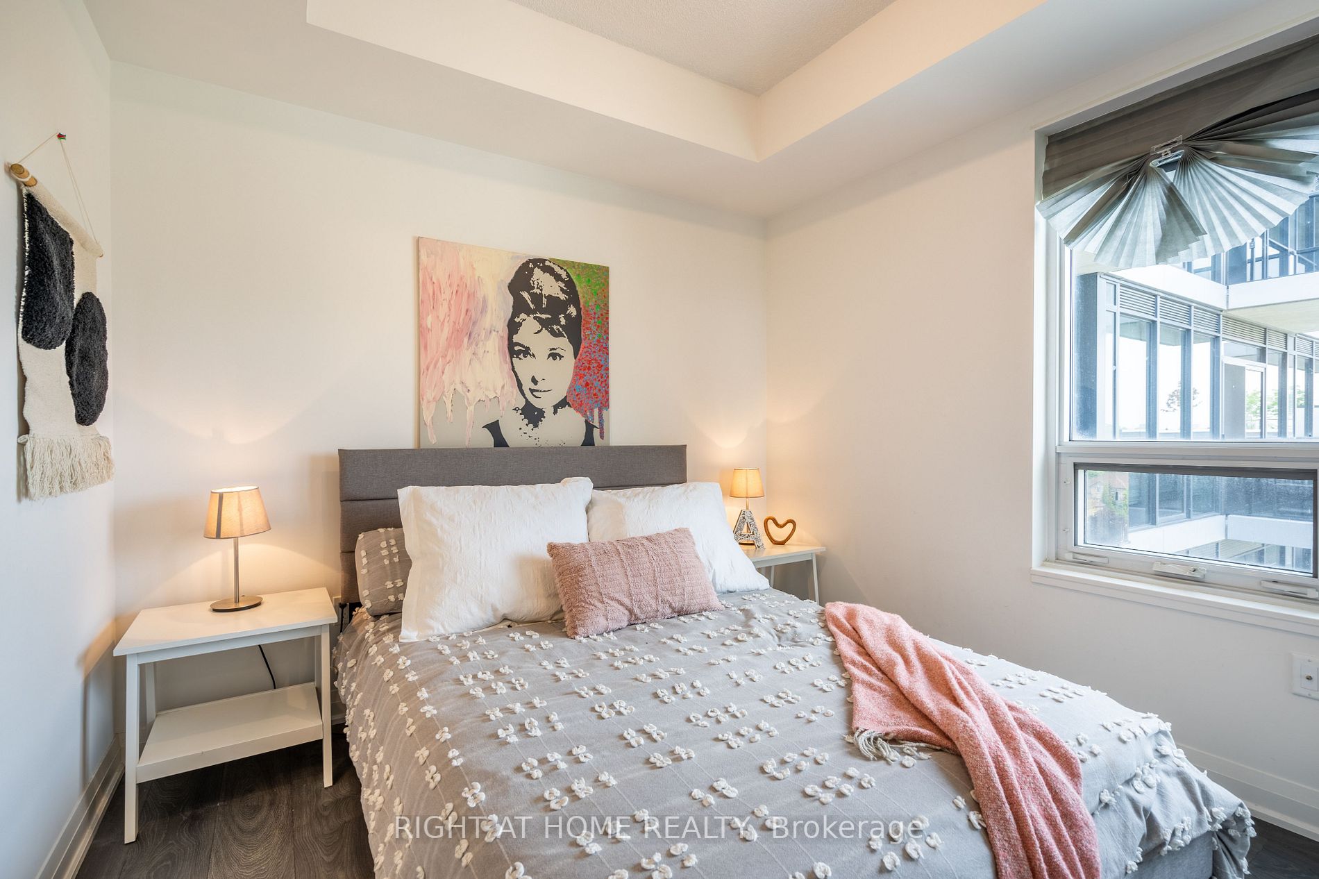 10 Gibbs St 814