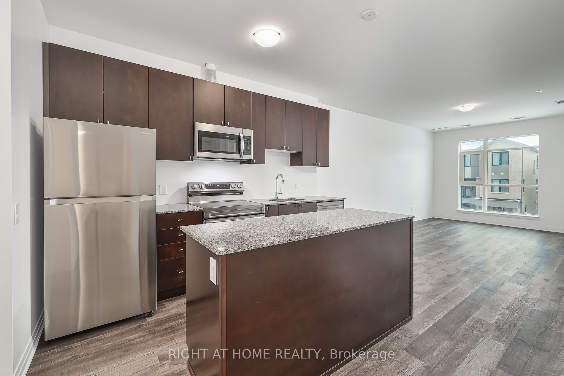 470 Gordon Krantz Ave 217