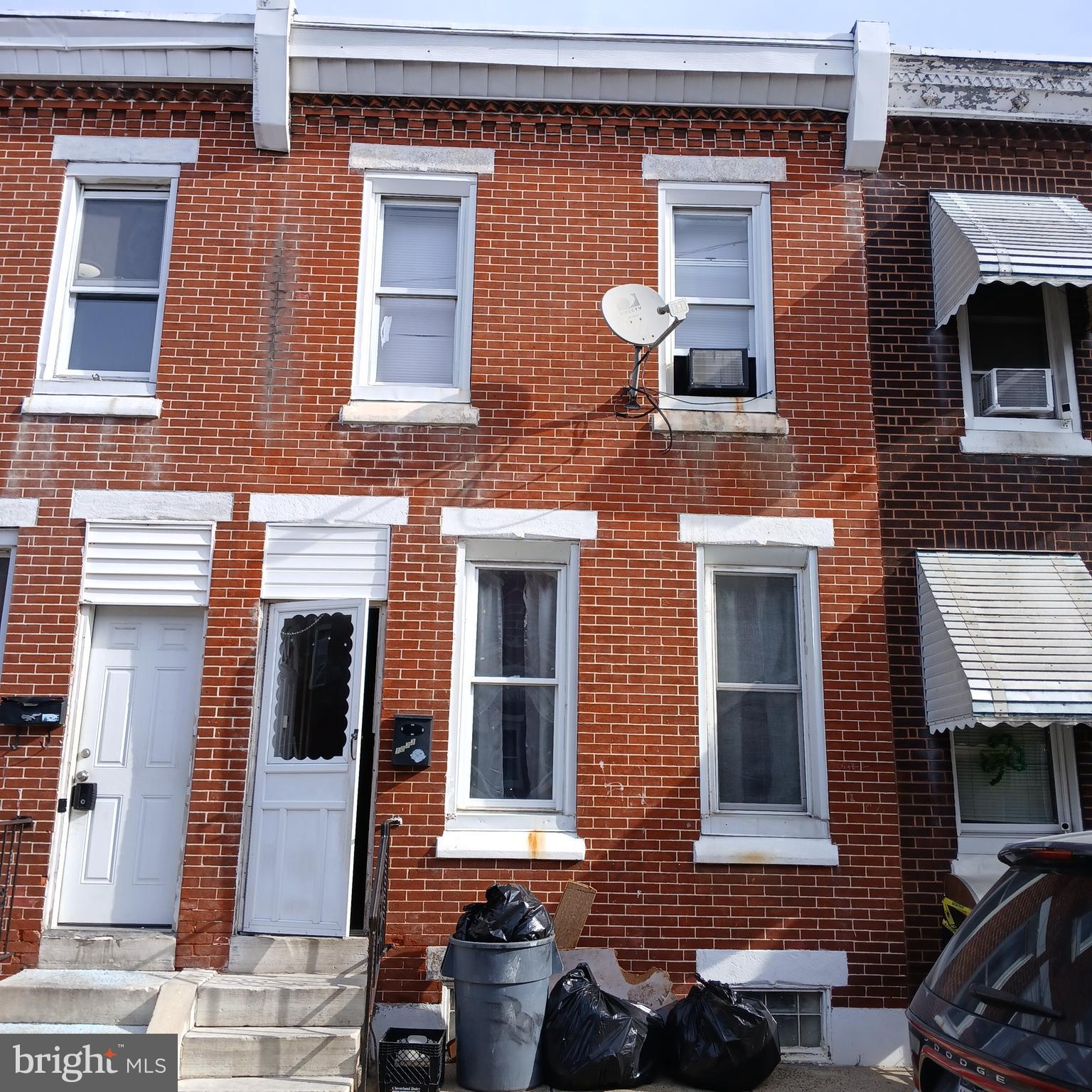 1833 ELippincott St  