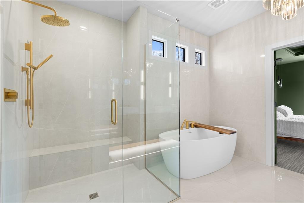 4 Broken Arrow Court