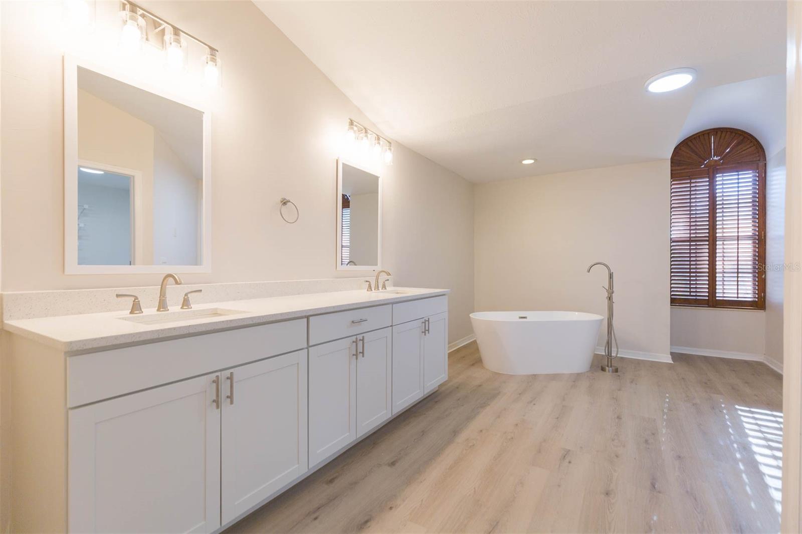 937 Bunker View Drive