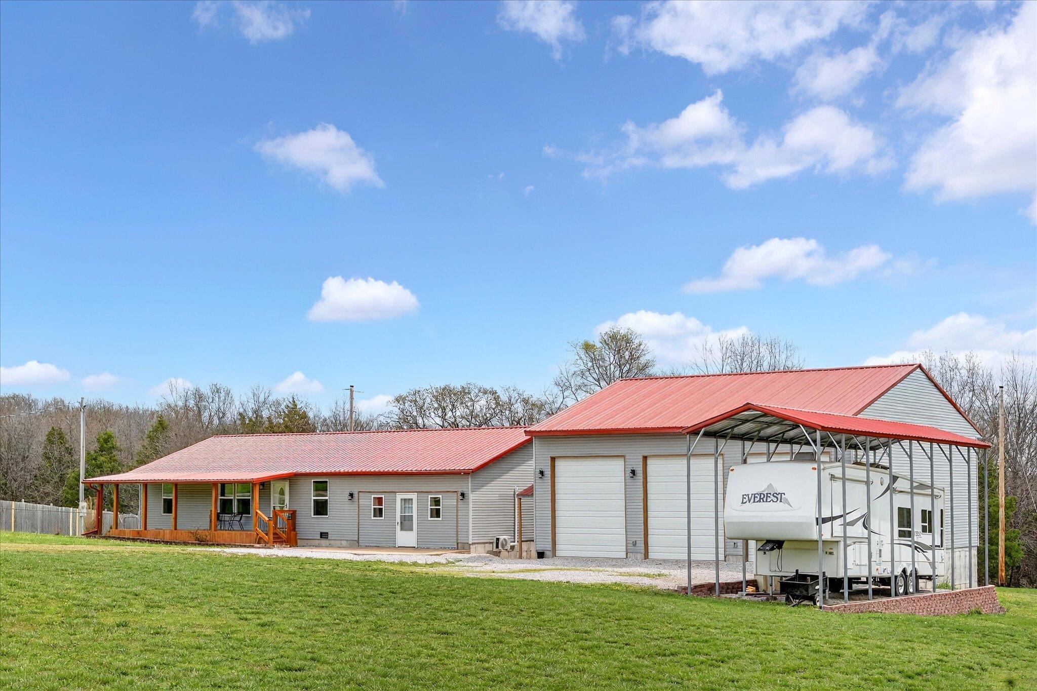 512 Paradise Lane