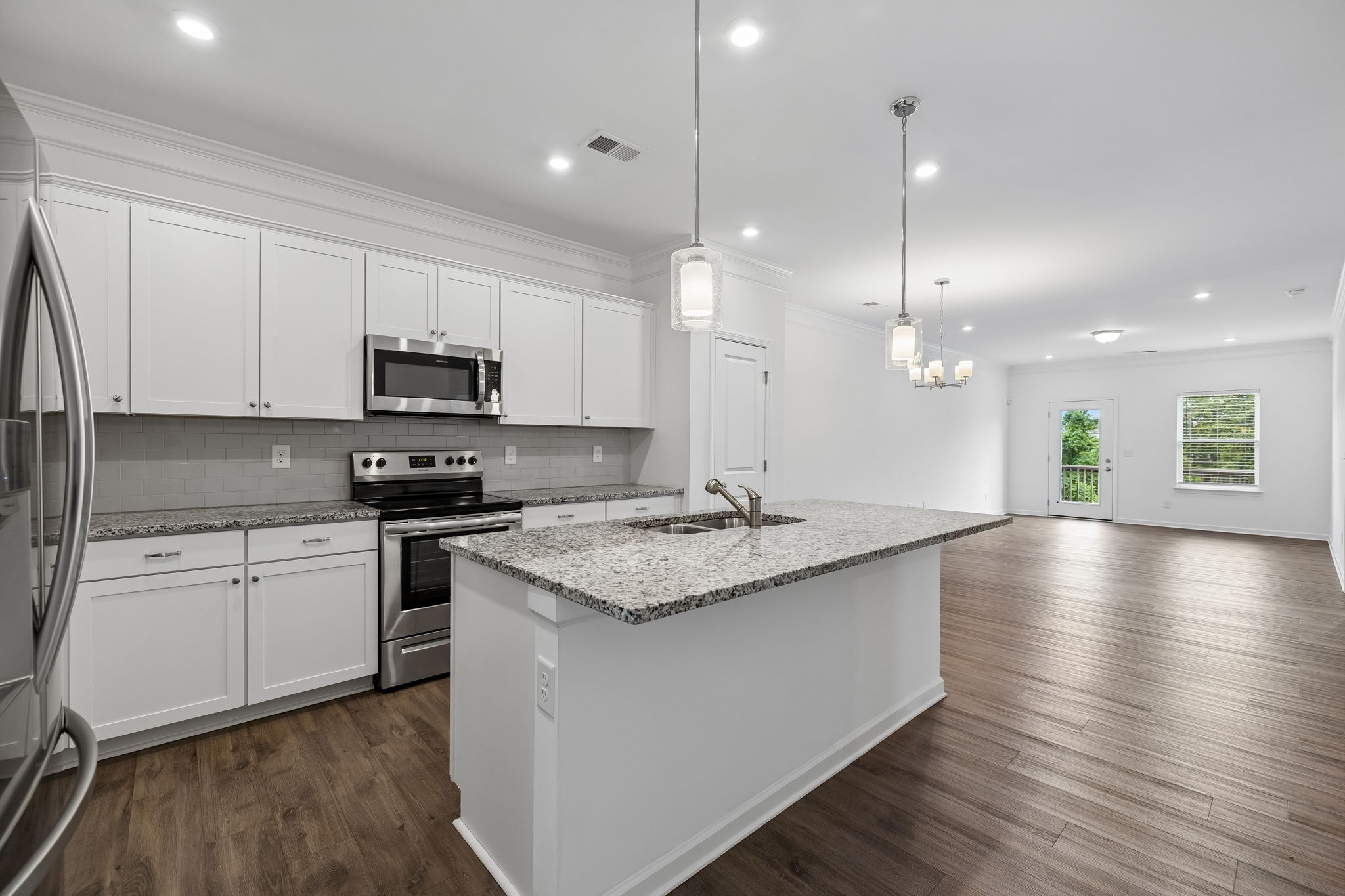 932 Millstream Dr