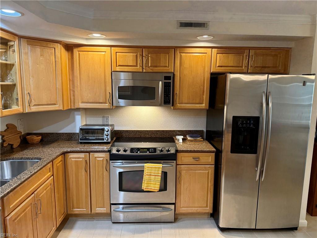 2830 Shore Drive 706