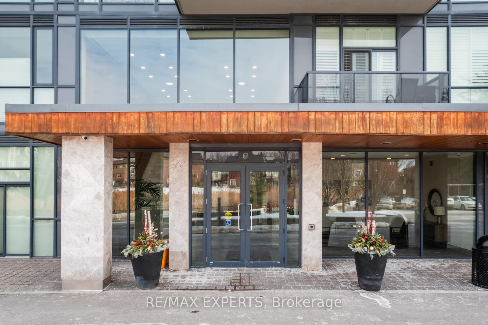 4700 Highway 7 Rd 609