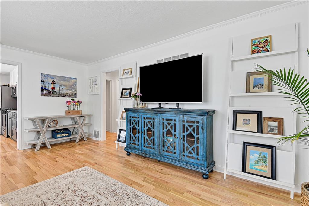 5347 Rosewood Street