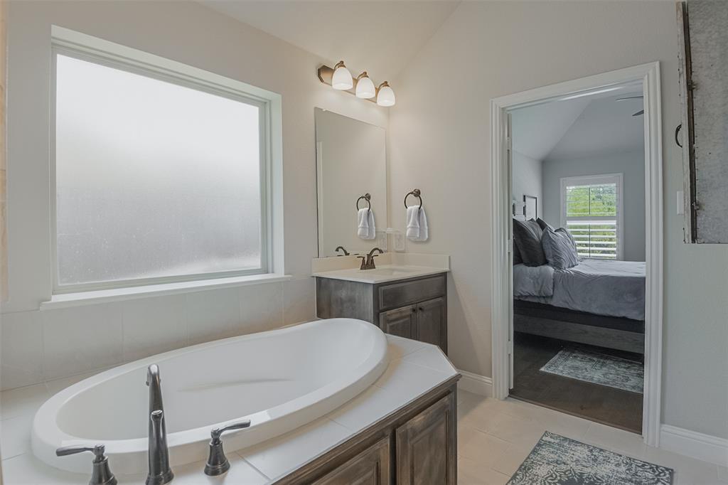 3806 Pine Valley Lane