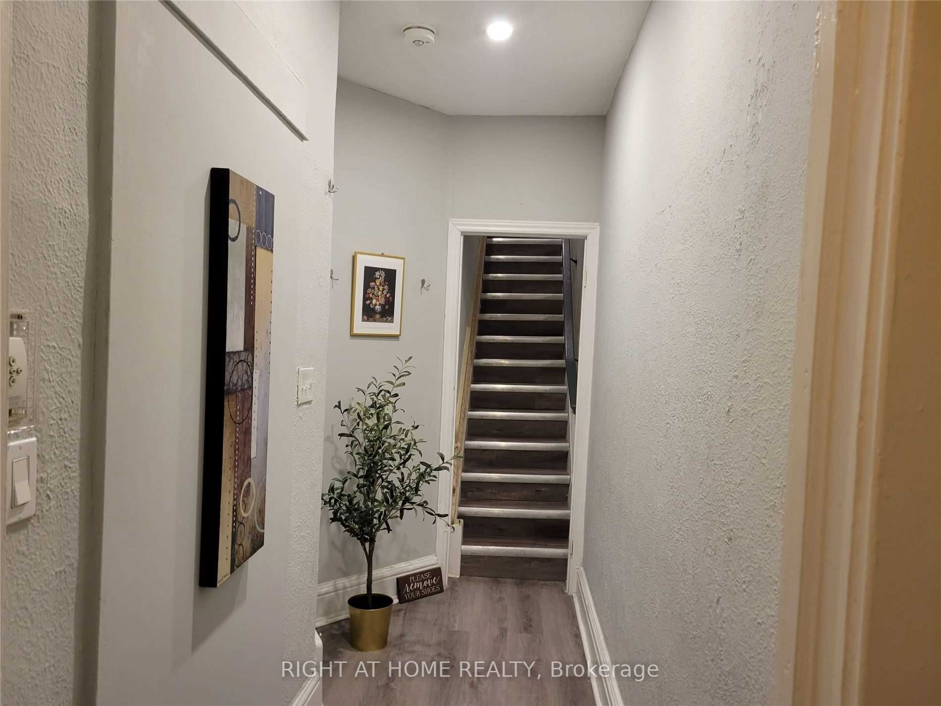 859 Gladstone Ave Unit A