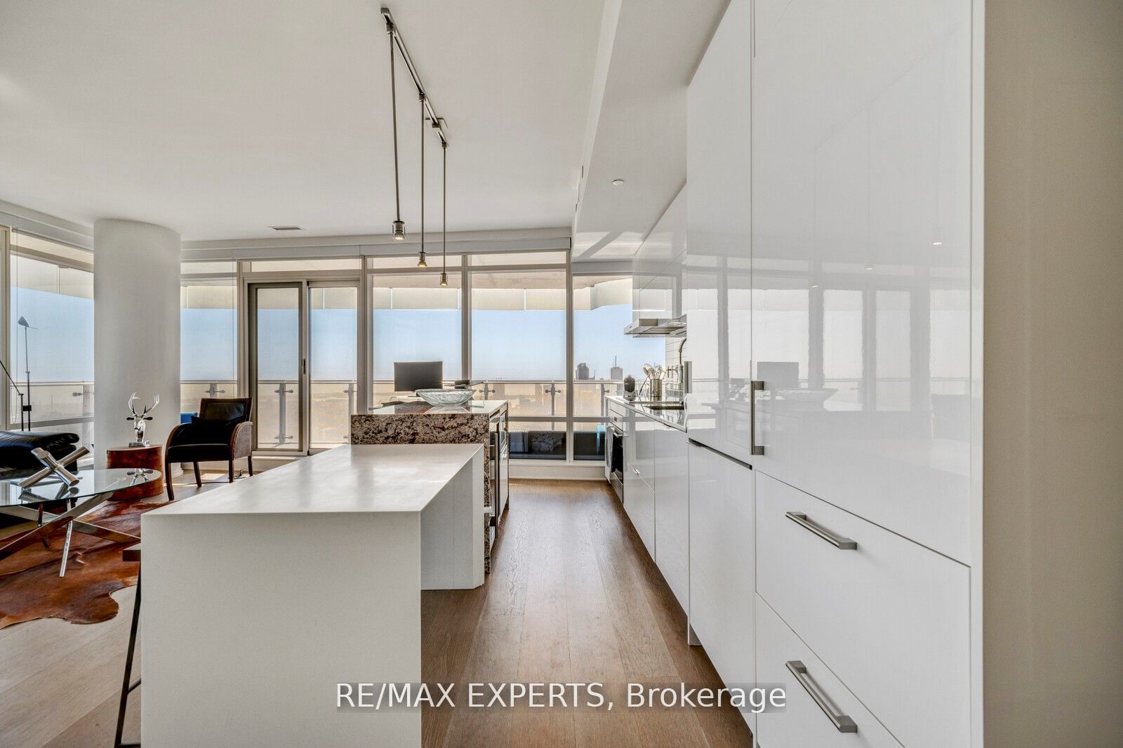 1 Bloor St 7003