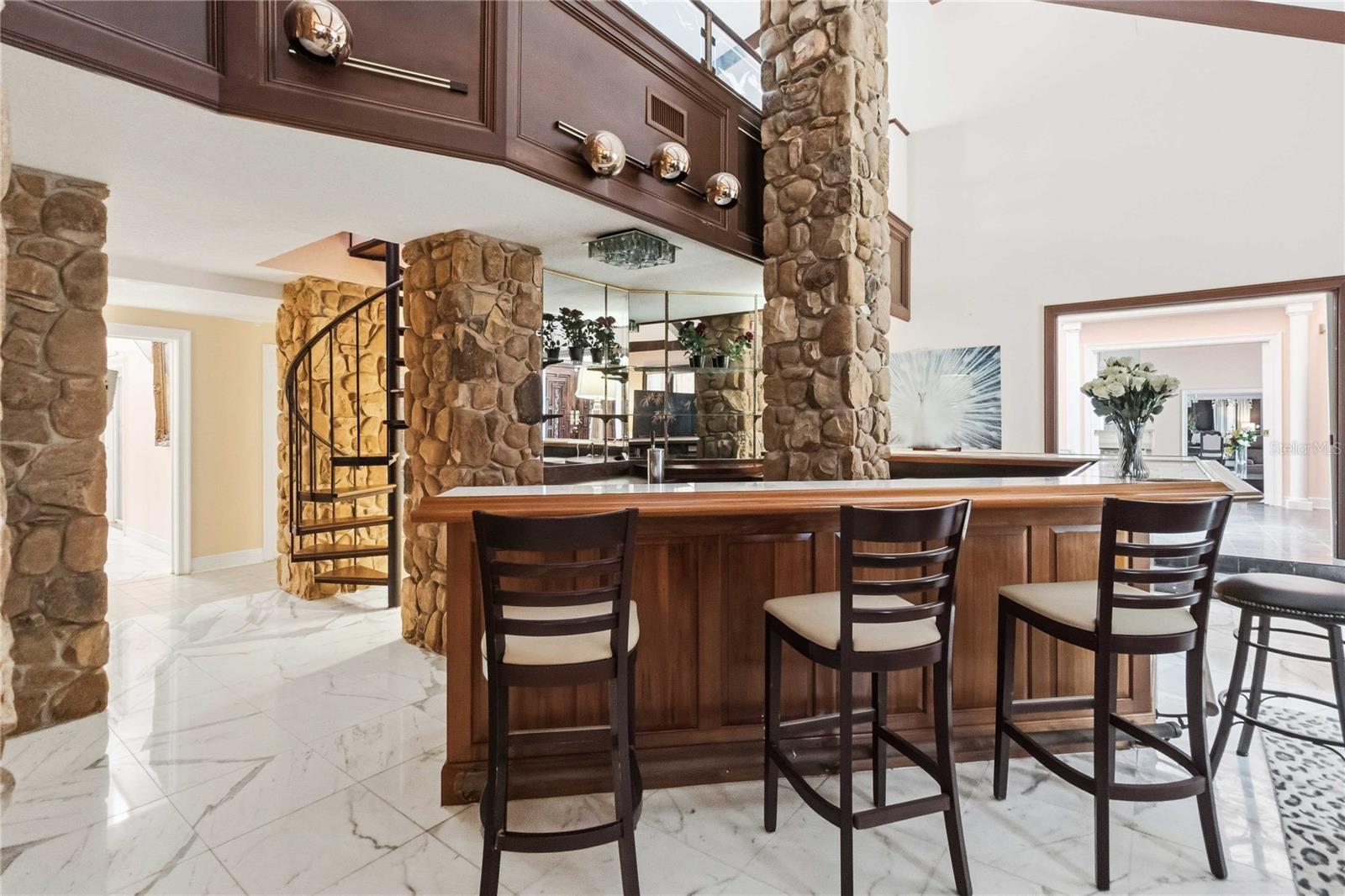 593 Dunmar Circle