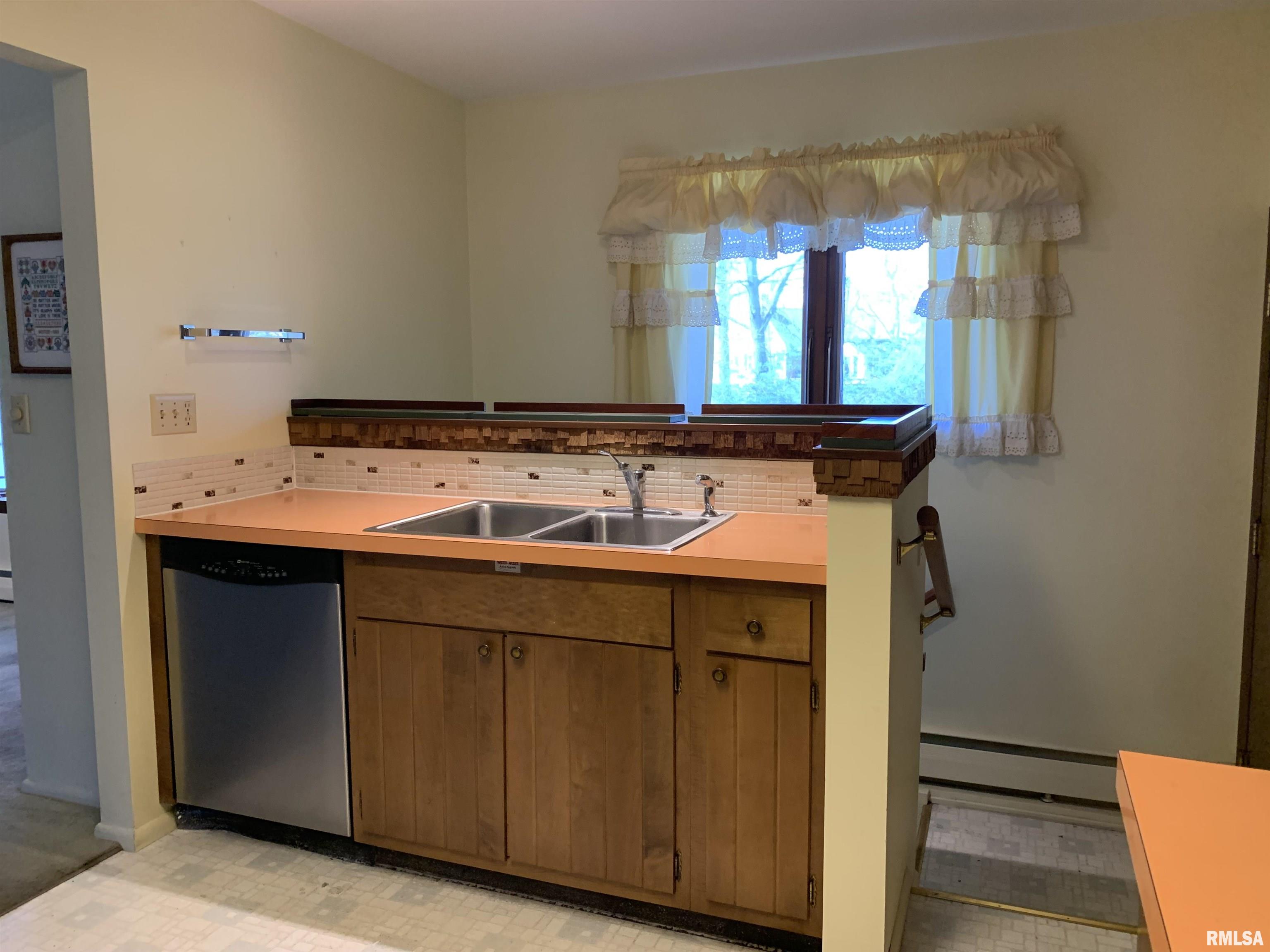 2424 Curved Creek Road