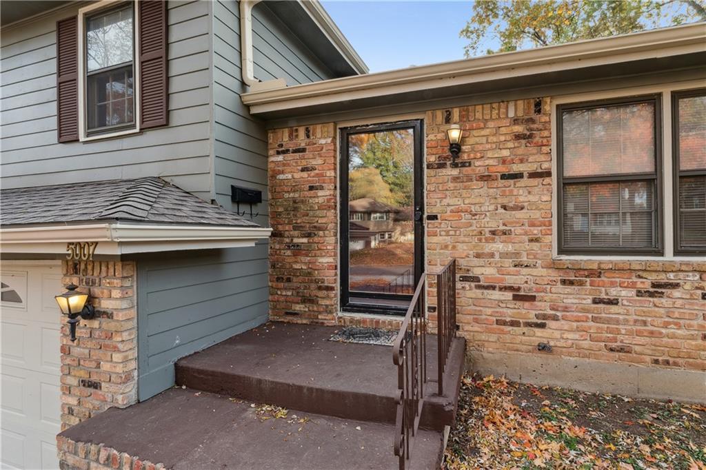 5007 Outlook Street