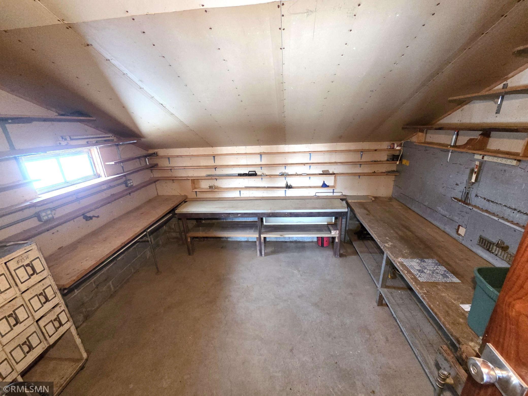 11209 Independence Avenue N