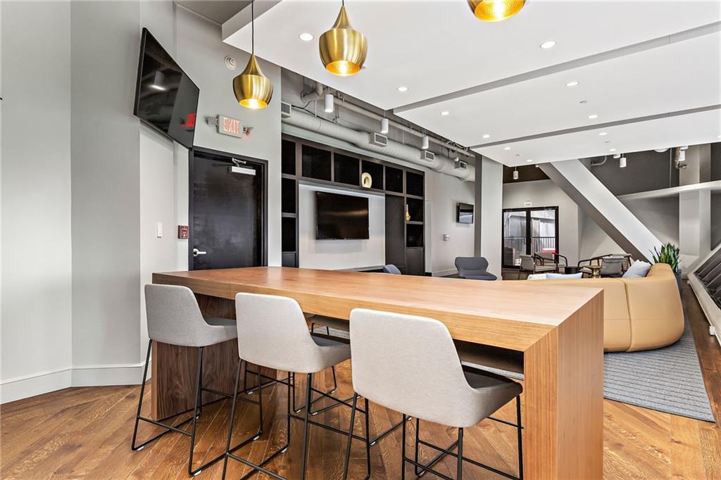 1101 Walnut Street 601