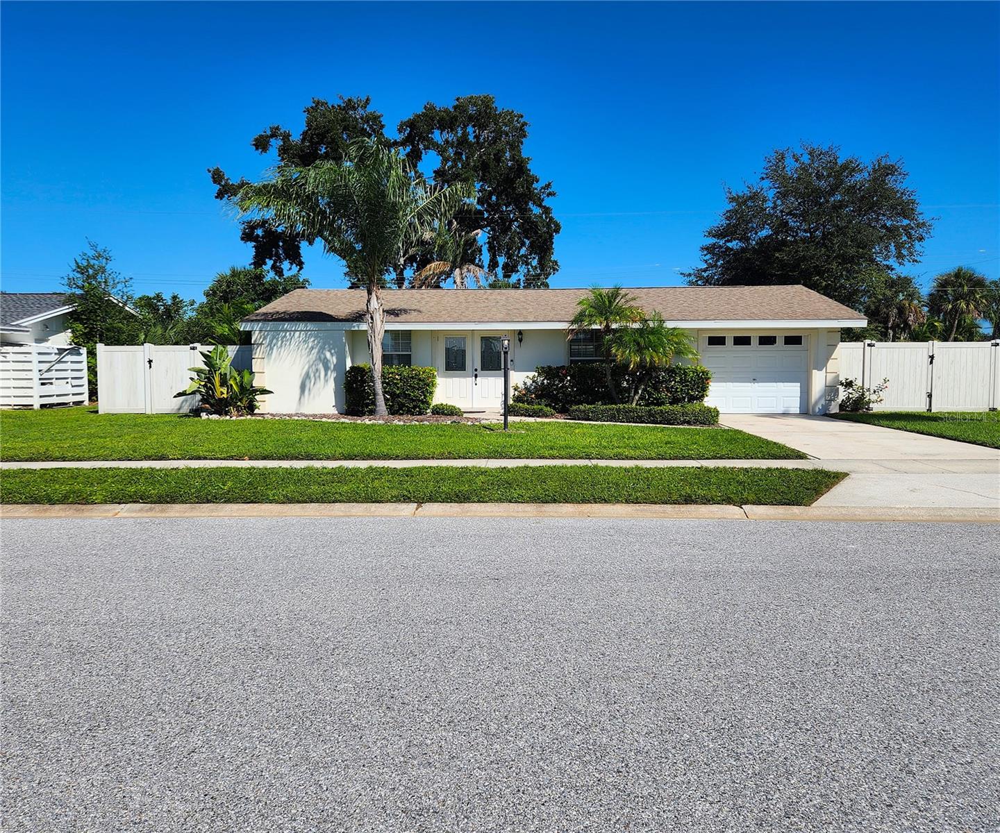 3143 Lockwood Terrace